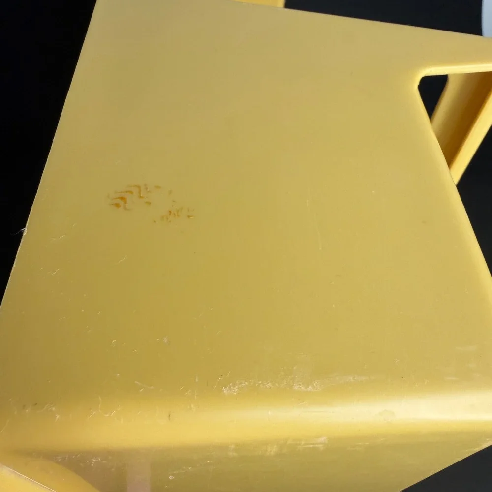 VTG 1981 Rubbermaid Clean Up Caddy Organizer Yellow Wall Door Mount 2320 USA